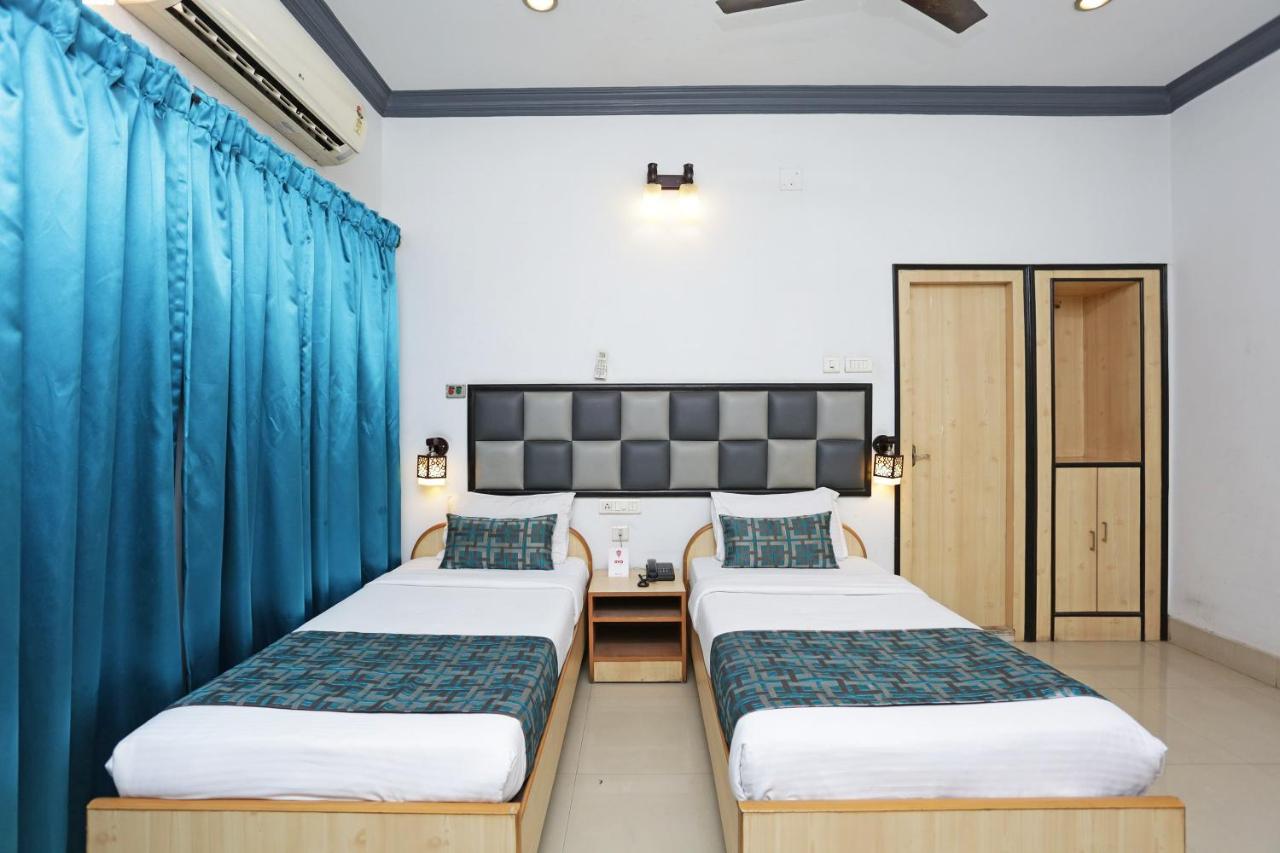 Homely Raj Calcutá Exterior foto